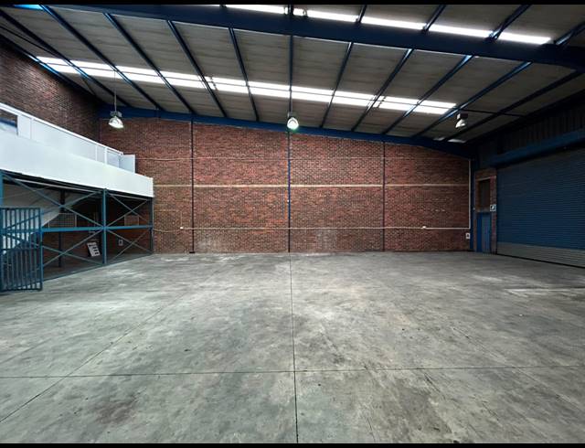 470M² WAREHOUSE TO LET IN EASTGATE